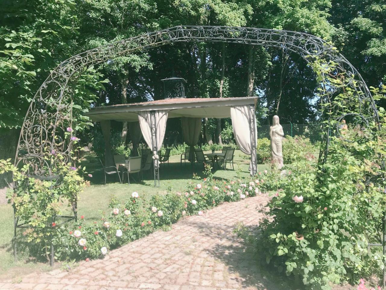 Lisewski Dwor Gniewino Bagian luar foto